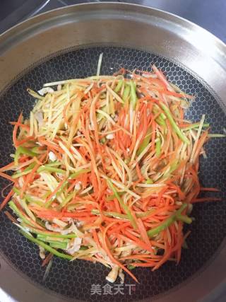 Stir-fried Pork with Three Shreds recipe