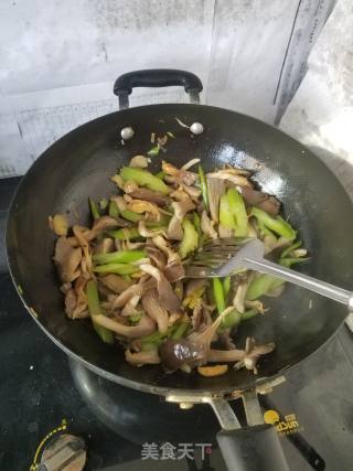Grilled Celery with Oyster Mushrooms recipe