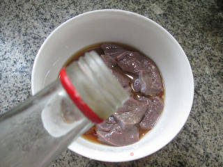 Stir-fried Pork Liver with Black Fungus and Cabbage recipe