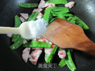 Fried Snow Peas with Shrimp Balls recipe