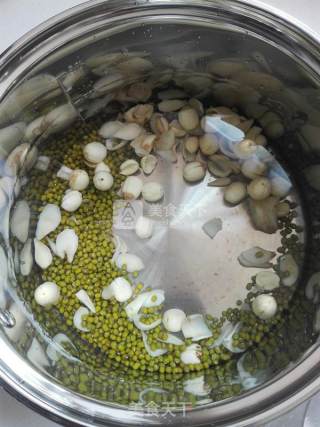 Mung Bean Lily Lotus Seed Soup recipe