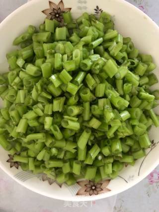 Stir-fried Pork with Water Spinach recipe