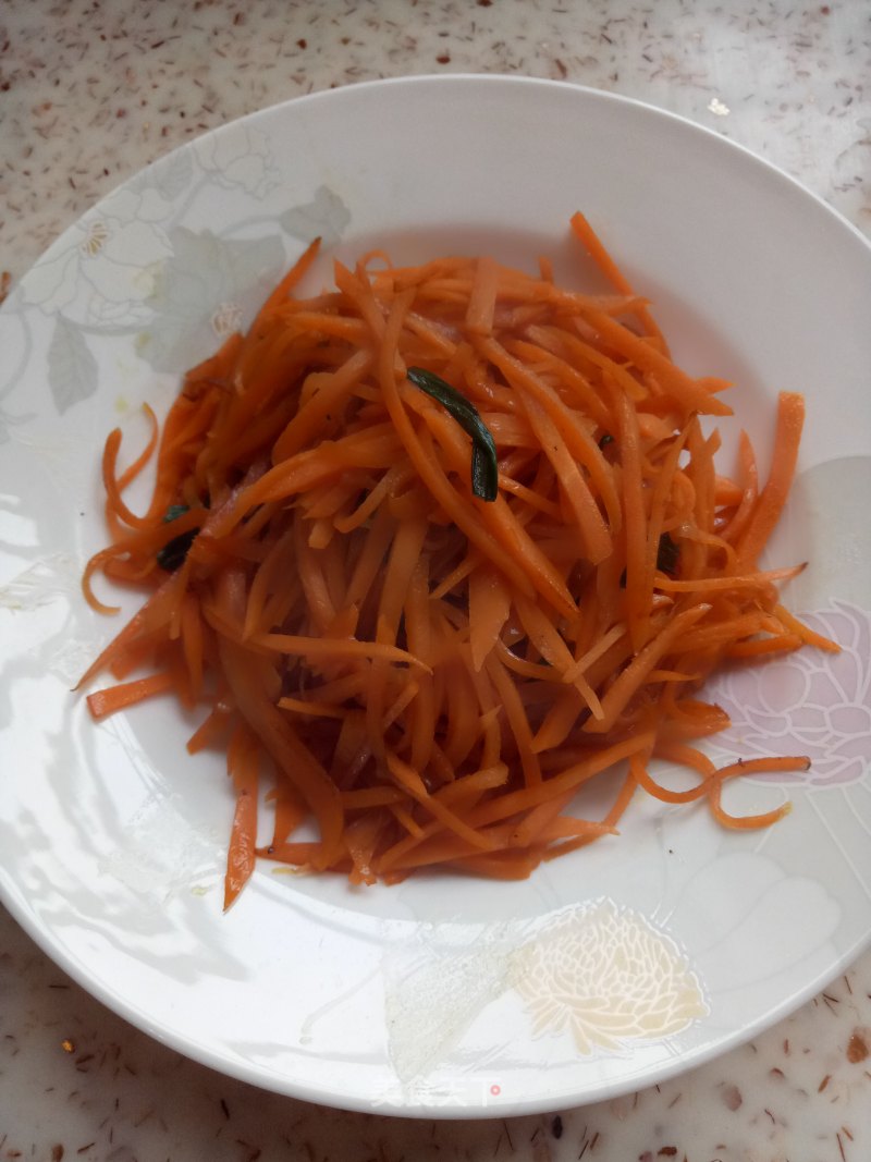 Stir-fried Shredded Carrots recipe