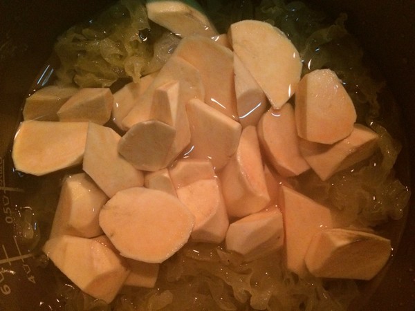 Sweet Potato Longan Soup recipe