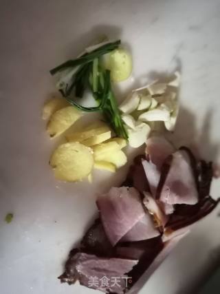 Stir-fried Bacon with Celery recipe
