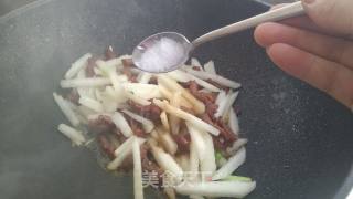 Stir-fried Shredded Pork with Sydney Cilantro recipe
