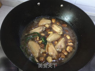Braised Chicken Wings with Chestnuts recipe