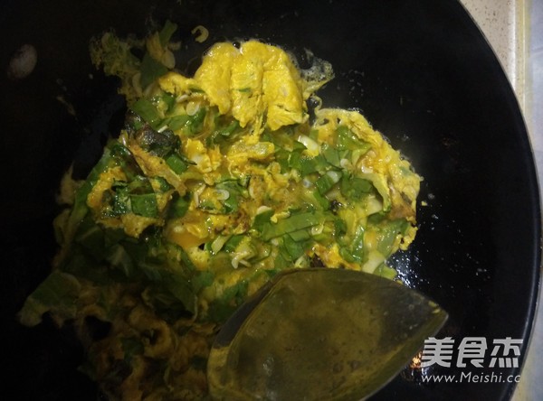 Fried Duck Eggs with Vegetables recipe