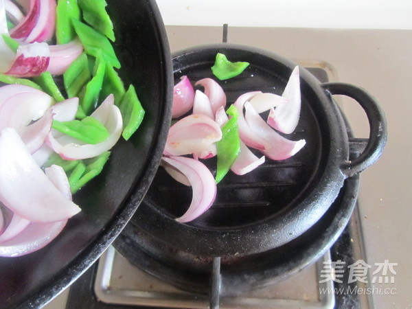 Stir-fried Pork Liver with Sizzling Onion recipe