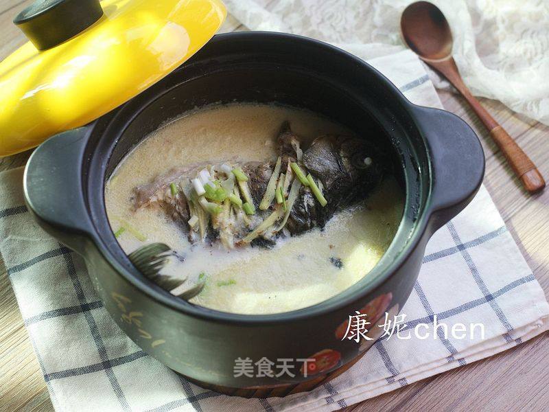 Soy Milk Crucian Carp Soup recipe