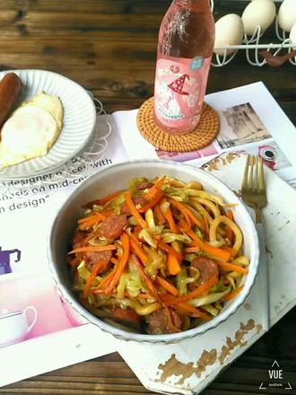 Fried Udon Noodles with Beef Sausage recipe