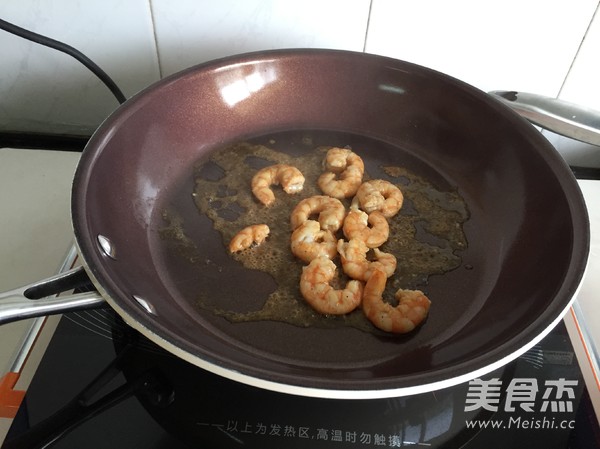 Shrimp and Vegetable Spicy Sauce Noodles recipe