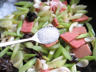 Stir-fried Lily with Celery Ham recipe