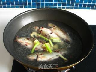 Fragrant Crucian Carp Soup recipe