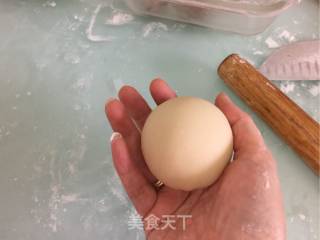 Salted Egg Yolk and Fresh Meat Mooncakes recipe