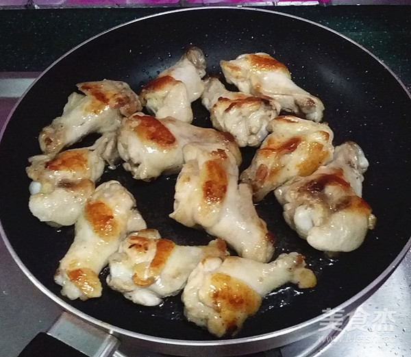 Roasted Chicken Wing Roots with Hericium recipe