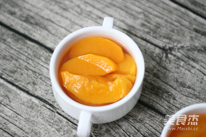 The Most Seasonal, Zero-added Canned Yellow Peaches recipe