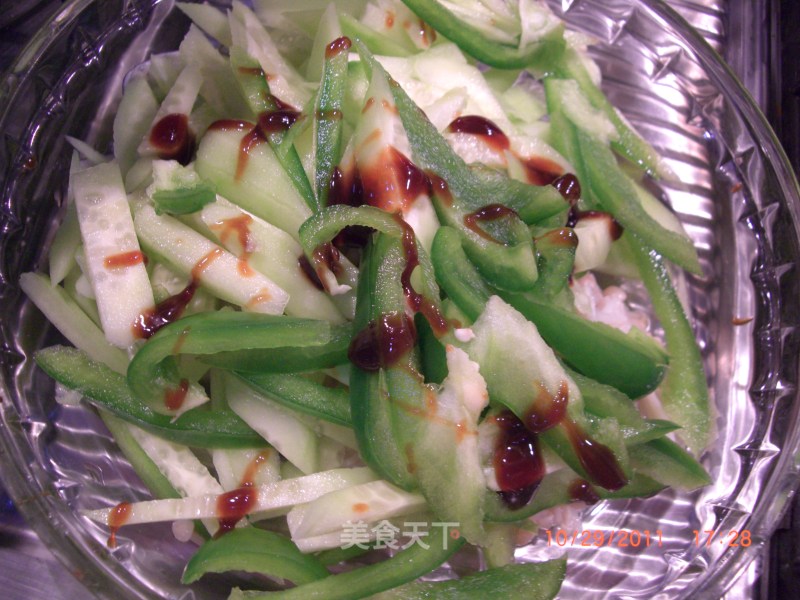 Enoki Mushrooms with Oyster Sauce and Cucumber recipe