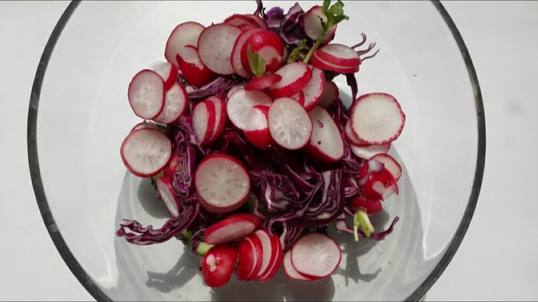 Refreshing Seasonal Vegetable Salad recipe