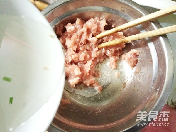 Mushroom Soup and Fresh Meat Wontons recipe