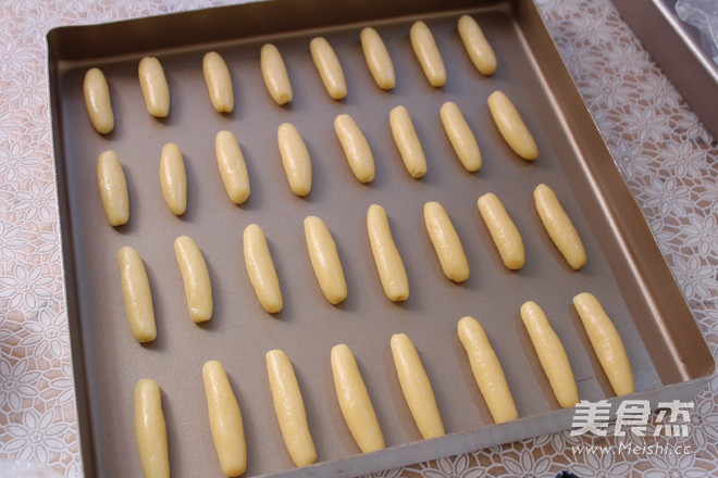 Salty Cheese Finger Biscuits recipe