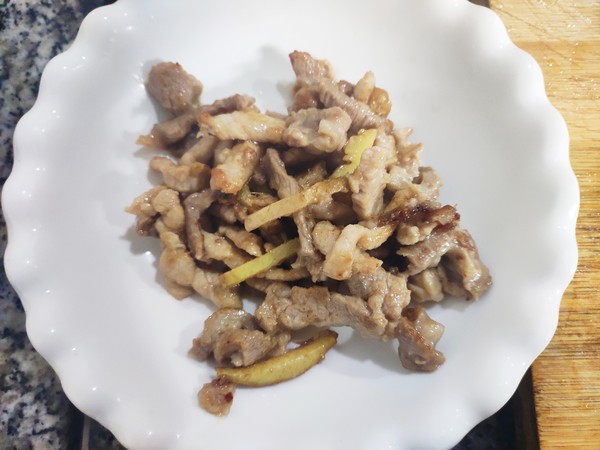 Stir-fried Pork with Green Garlic and Dried Beans recipe