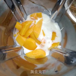 Mango Milkshake recipe