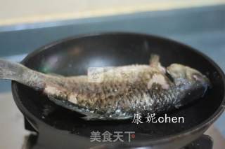 Soy Milk Crucian Carp Soup recipe
