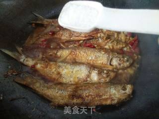 Braised Small River Fish recipe