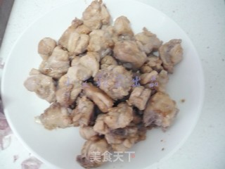 Stir-fried Rabbit Legs with Crispy Spicy Ziwo Tou recipe