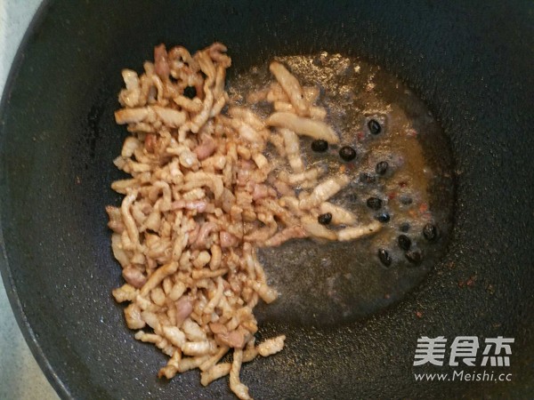 Fried Pork with Chili recipe