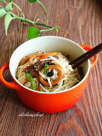 Noodles with Dace and Dace in Chili Bean Sauce recipe