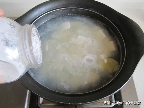 Clam Meat Tofu Soup recipe