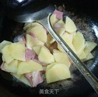 Stir-fried Potatoes with Bacon and Zucchini recipe