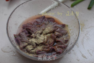 Stir-fried Pork Liver with Chili recipe