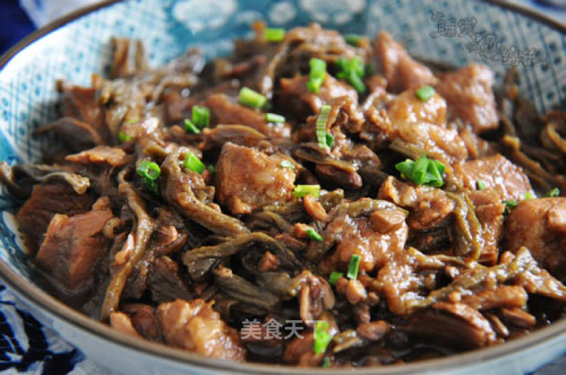 Roasted Pork Shoulder with Dried Beans recipe