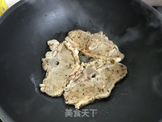 Pan-fried Lamb Butterfly Steak with Black Pepper recipe