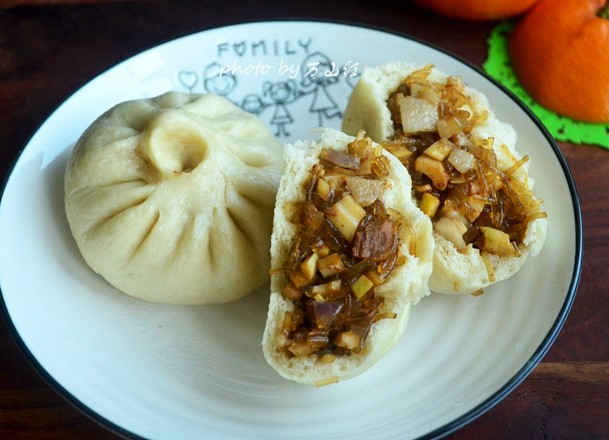 Pork Buns with Bamboo Shoots and Sauce recipe