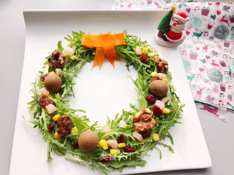 Christmas Wreath Salad recipe