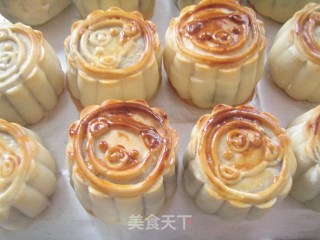 Red Bean Paste Mooncakes for Mom During The Festival recipe