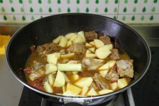 Spicy Tomato Pork Ribs Stewed Potatoes recipe