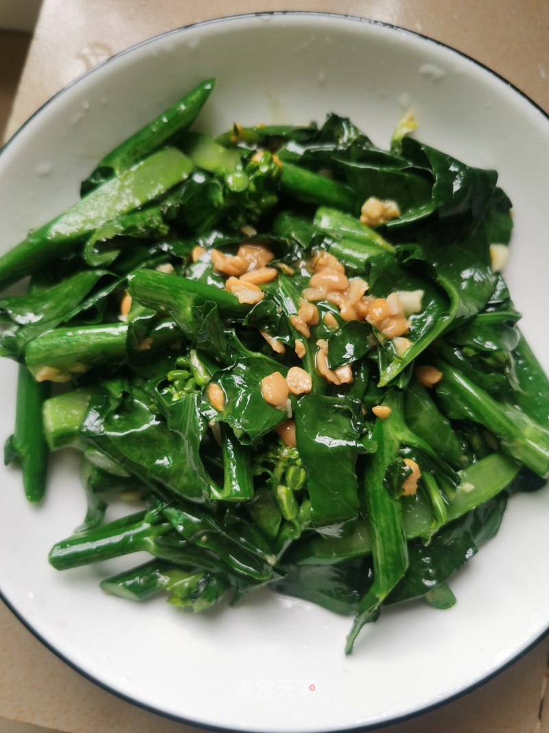 Stir-fried Chinese Kale with Garlic and Bean Sauce recipe