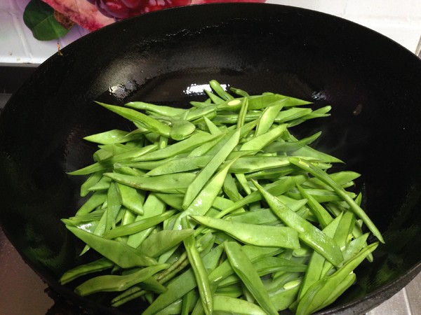 Braised Noodles with Carob recipe