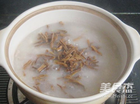 Dried Yellow Flower Porridge recipe