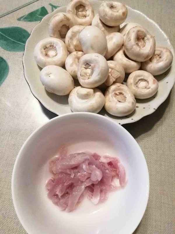Stir-fried Shredded Pork with Mushrooms recipe