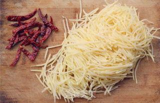 Hot and Sour Potato Shreds recipe