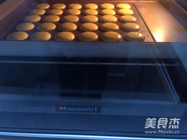 Flour Macarons recipe