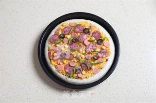 Egg Yolk Pizza That's Not Greasy to Eat recipe