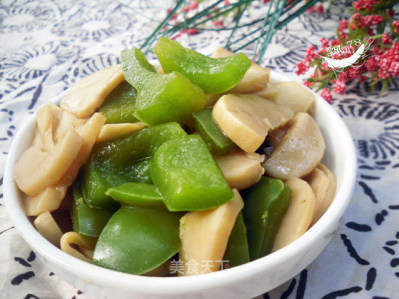 Fried Pleurotus Eryngii with Green Bell Pepper recipe