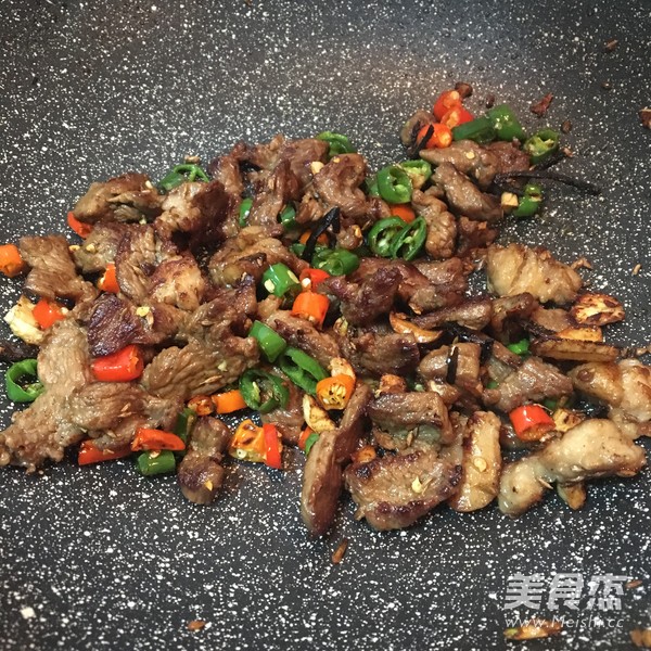 Stir-fried Barbecue that is More Delicious Than Street Barbecue recipe